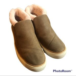 Toms Paxton Slip-On Boots